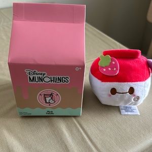 NWT 2023 Rare Disney Munchlings Classic Coupling Baymax Oatmilk (With box)